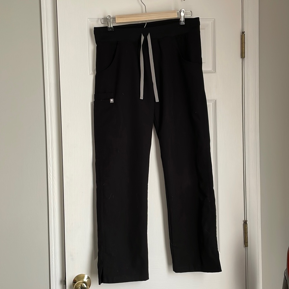 FIGS Kade Cargo Scrub pants
